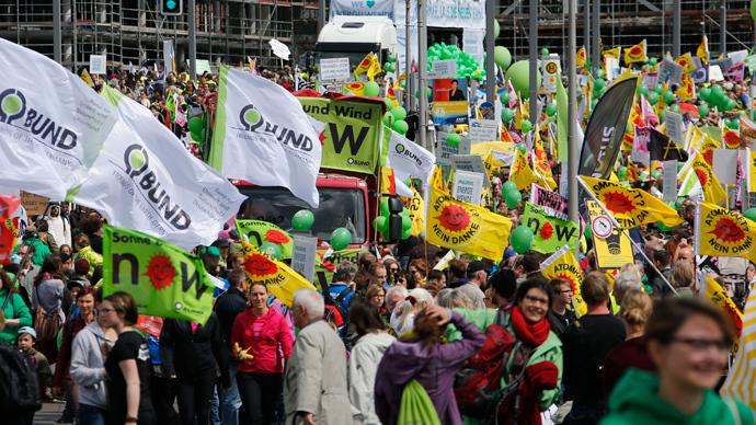 A sea of anti-nuclear flags and banners at renewable energy rally in Berlin in May. Can we see a similar scene in NYC in September?